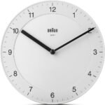 Braun · Reloj de pared analógico clásico (blanco)